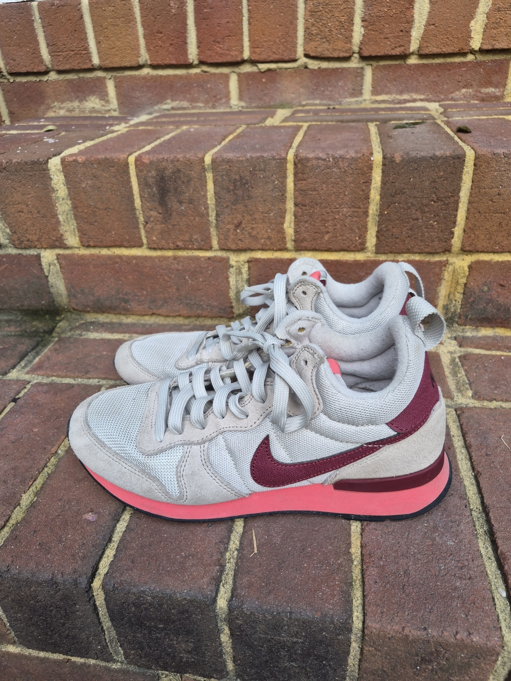 Nike Internationalist